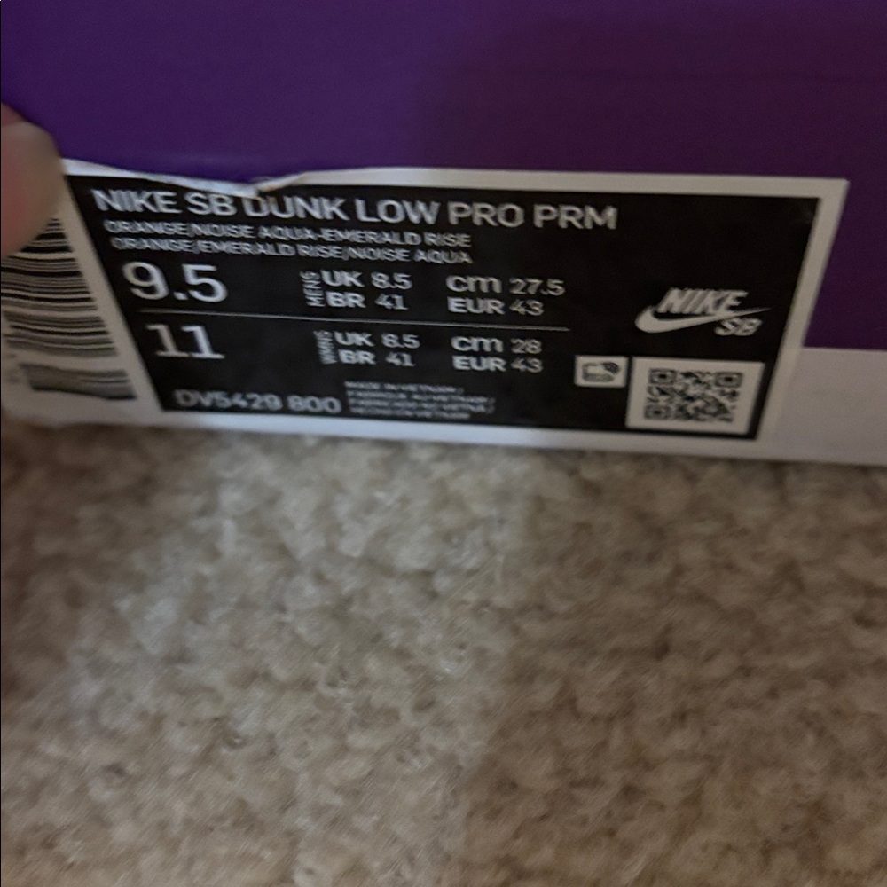 Nike men’s SB dunk low pro prm
Orange/aqua emerald rise - Picture 4 of 4